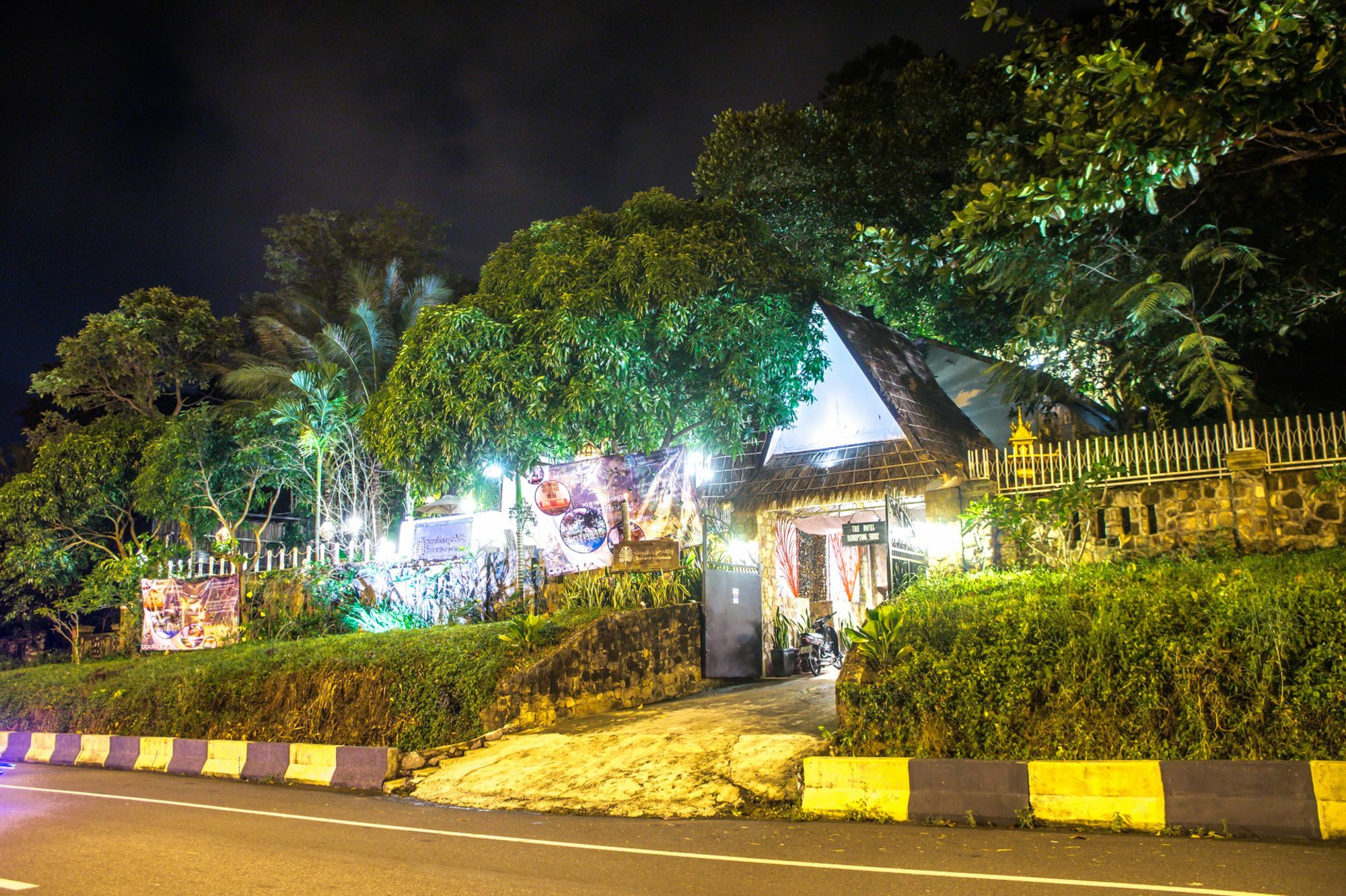 Tropical Hill Kep Cambodia Hotel Buitenkant foto