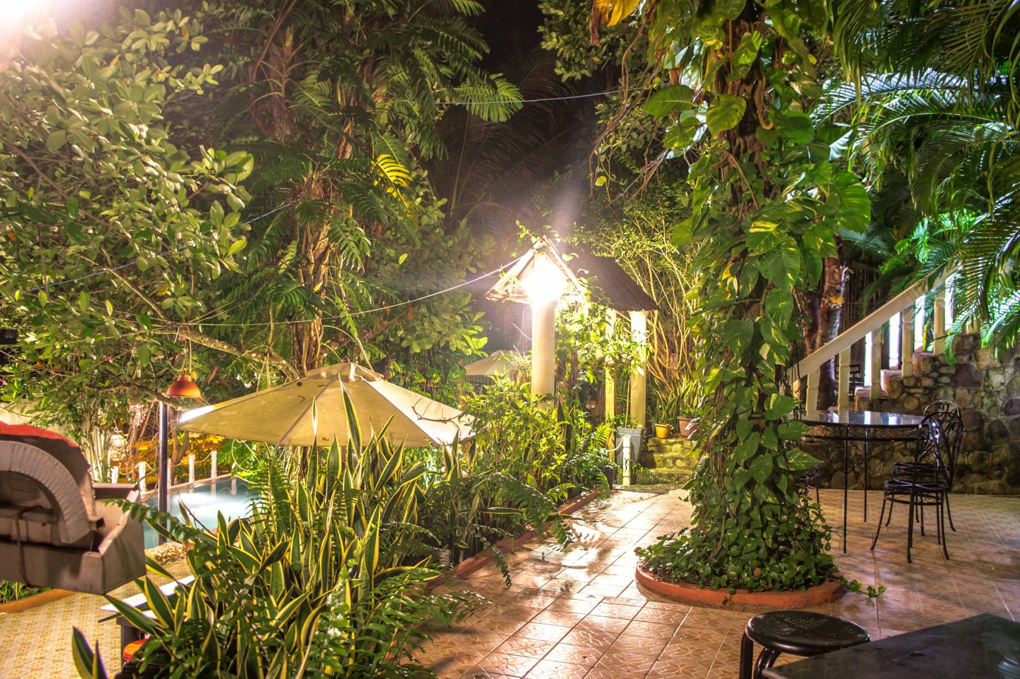 Tropical Hill Kep Cambodia Hotel Buitenkant foto